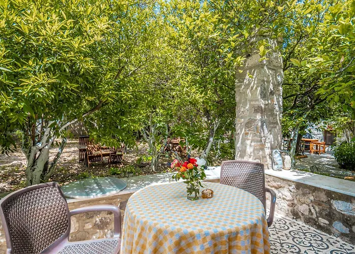 Bed & Breakfast Ha La 4*