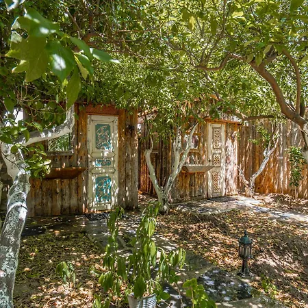 Ha La Bed and Breakfast