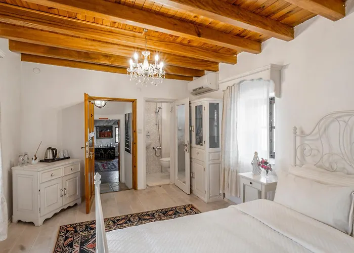 Ha La Bed & Breakfast 4*