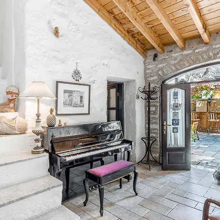 Ha La Frühstückspension