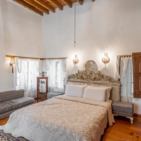 Ha La Frühstückspension *