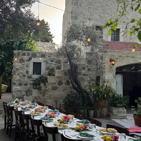 Ha La Frühstückspension *