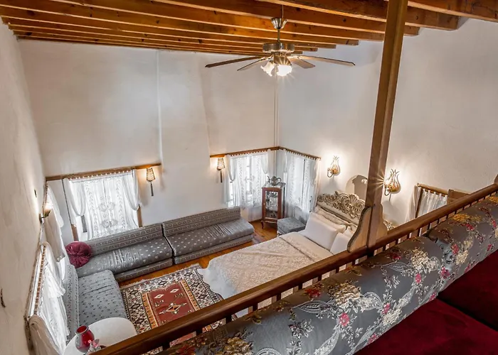 Ha La Bed & Breakfast